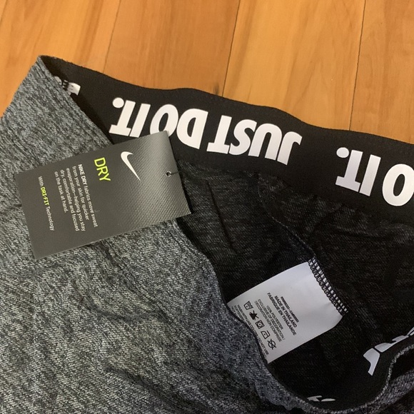 Nike shorts - Picture 3 of 3